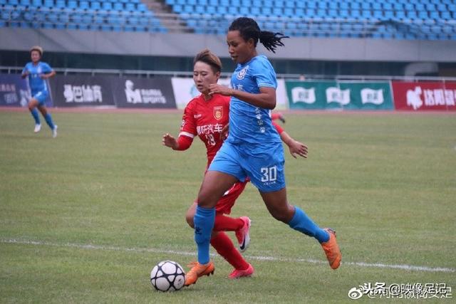 国足出局后传来好消息：20岁比利时后卫来华试训